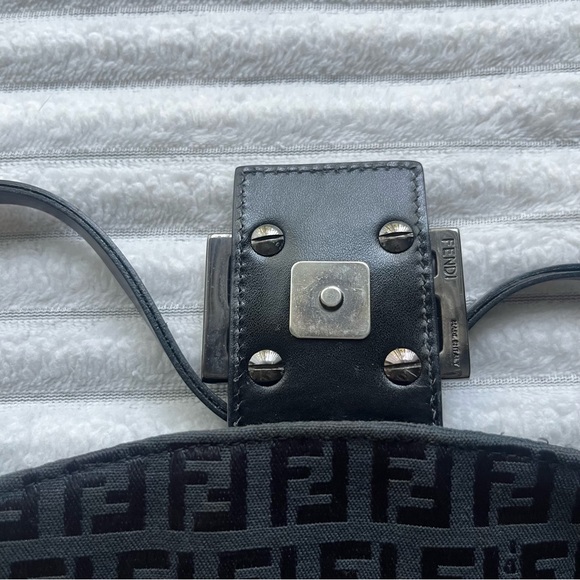 Vintage Fendi Purse - Picture 5 of 14